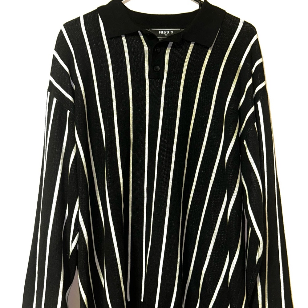Forever 21 | Black and White Button-Up Striped Top